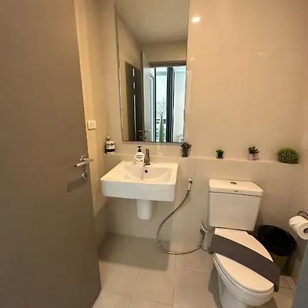 Central Pattaya Condo: Pool, Gym & Fast Wi-Fi Exterior photo