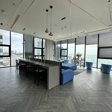 Central Pattaya Condo: Pool, Gym & Fast Wi-Fi Exterior photo