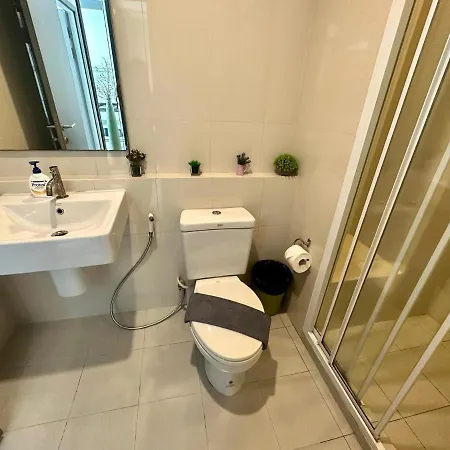Central Pattaya Condo: Pool, Gym & Fast Wi-Fi Exterior photo