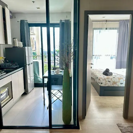 Central Pattaya Condo: Pool, Gym & Fast Wi-Fi Exterior photo