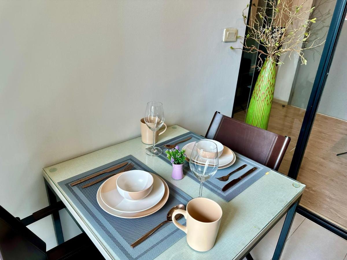 Condo: Pool, Gym & Fast Wi-fi Apartment Pattaya