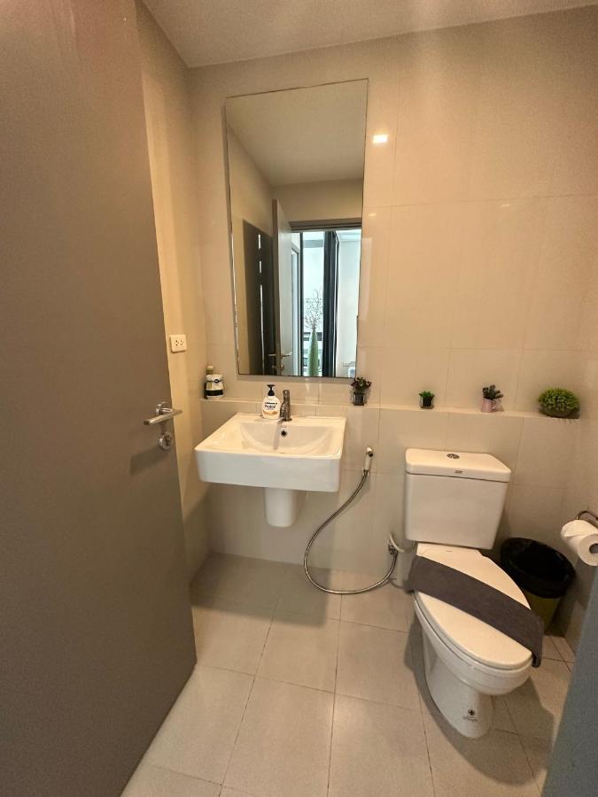 Condo: Pool, Gym & Fast Wi-fi