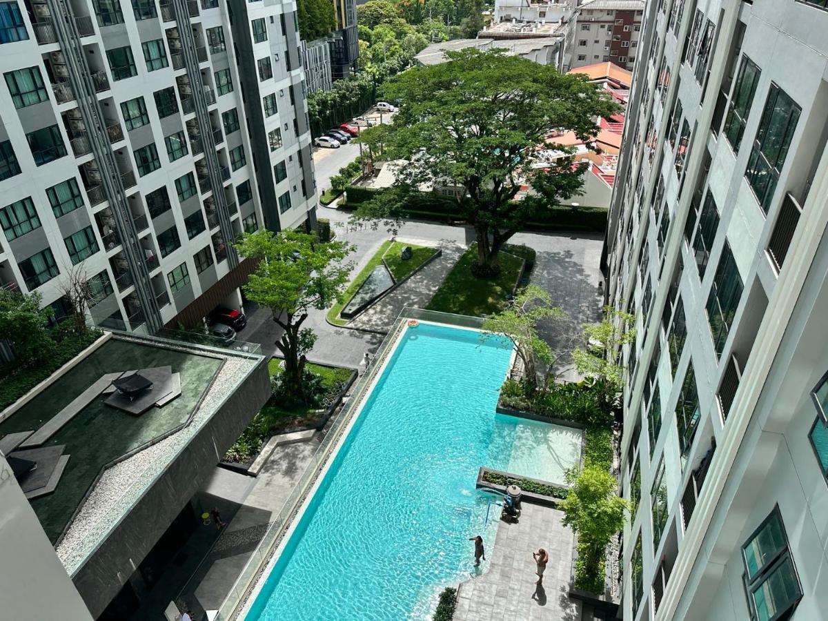 Condo: Pool, Gym & Fast Wi-fi Apartment Pattaya