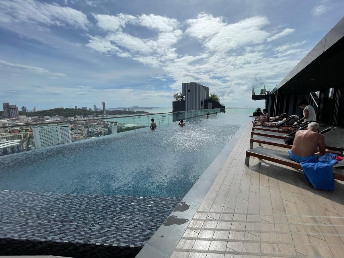 Condo: Pool, Gym & Fast Wi-fi Apartment *