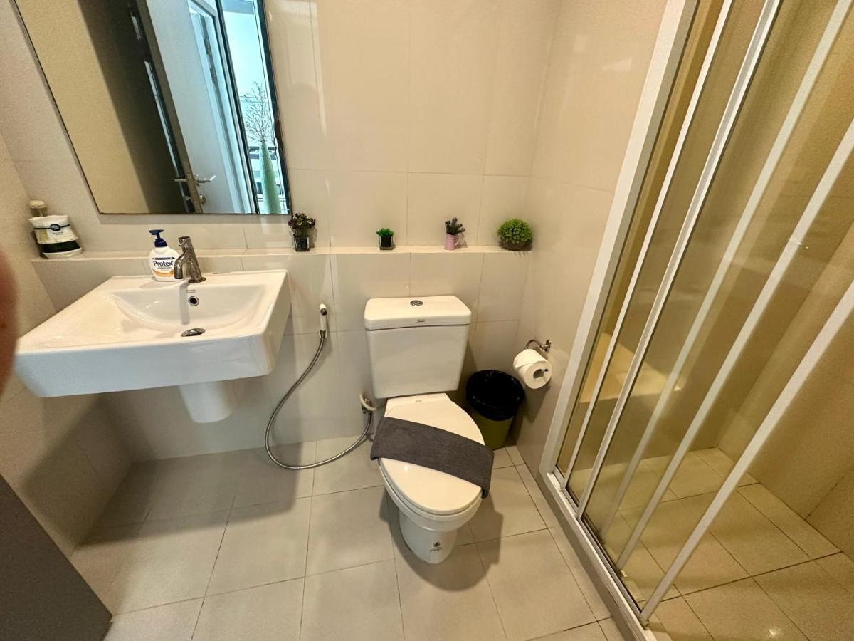Condo: Pool, Gym & Fast Wi-fi Apartment